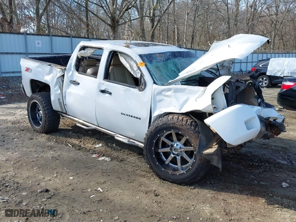 2007 Chevrolet Silverado 1500 LTZ with VIN 2GCEK13M871516626, listed as a IAAI auction lot 41317390 with 1 mi miles. Bid and sale history available at carsss.com. Image 1.
