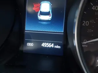 2022 Toyota C-HR XLE z VIN NMTKHMBX4NR141627, wystawiony jako IAAI lot #42108475 z przebiegiem 49 564 mil mil oraz . Historia ofert i sprzedaży dostępna na DreamBid. Obrazek 7.