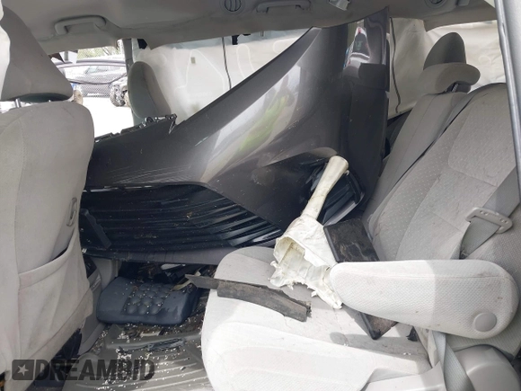 2018 Toyota Sienna LE Auto Access Seat with VIN 5TDKZ3DC7JS940573, listed as a IAAI auction lot 42166237 with Not provided miles and . Bid and sale history available at DreamBid. Image 8.
