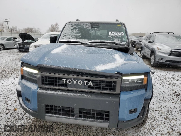 2025 Toyota Land Cruiser 1958 Edition z VIN JTEABFAJ3SK028208, wystawiony jako Copart lot #44599365 z przebiegiem 1 873 mil mil oraz Szkoda całkowita • Salvage title. Historia ofert i sprzedaży dostępna na DreamBid. Obrazek 5.