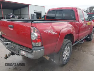 2011 Toyota Tacoma with VIN 5TFUU4EN8BX005572, listed as a IAAI auction lot 41460605 with 175,032 mi miles. Bid and sale history available at carsss.com. Image 4.