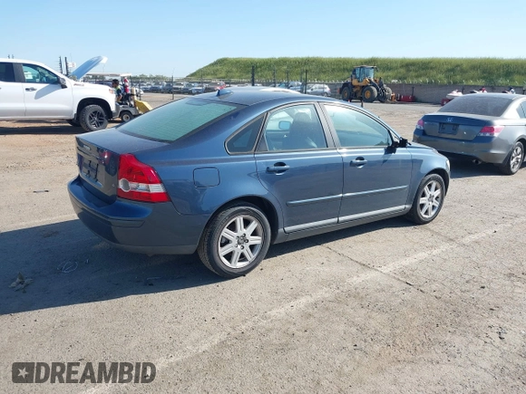 2006 Volvo S40 2.4L with VIN YV1MS390462210091, listed as a IAAI auction lot 42023731 with 205,487 mi miles. Bid and sale history available at carsss.com. Image 4.