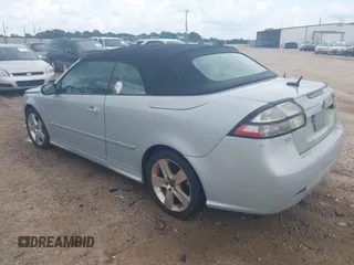 2008 Saab 9-3 z VIN YS3FB79Y986001414, wystawiony jako IAAI lot #42467841 z przebiegiem 193 000 mil mil oraz . Historia ofert i sprzedaży dostępna na DreamBid. Obrazek 3.