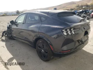 2022 Ford Mustang Mach-E California Route 1 z VIN 3FMTK2R72NMA02626, wystawiony jako Copart lot #63863292 z przebiegiem Nie podano mil oraz . Historia ofert i sprzedaży dostępna na DreamBid. Obrazek 3.