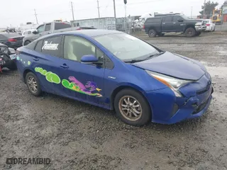 2018 Toyota Prius Two with VIN JTDKBRFU3J3071016, listed as a IAAI auction lot 41335582 with 179,542 mi miles. Bid and sale history available at carsss.com. Image 1.