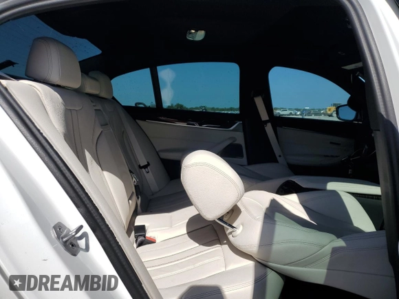 2023 BMW 5 Series 530i z VIN WBA53BH08PCL91059, wystawiony jako Copart lot #54040345 z przebiegiem 7 451 mil mil oraz Szkoda całkowita • Salvage title. Historia ofert i sprzedaży dostępna na DreamBid. Obrazek 10.