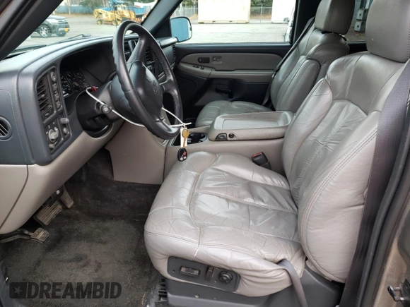 2001 Chevrolet Suburban LT with VIN 3GNFK16T11G209375, listed as a Copart auction lot 77907714 with 157,424 mi miles and Clean Title. Bid and sale history available at carsss.com. Image 7.