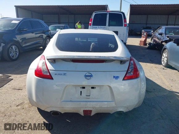 2017 Nissan 370Z with VIN JN1AZ4EH2HM953493, listed as a IAAI auction lot 41228710 with 82,114 mi miles. Bid and sale history available at carsss.com. Image 17.