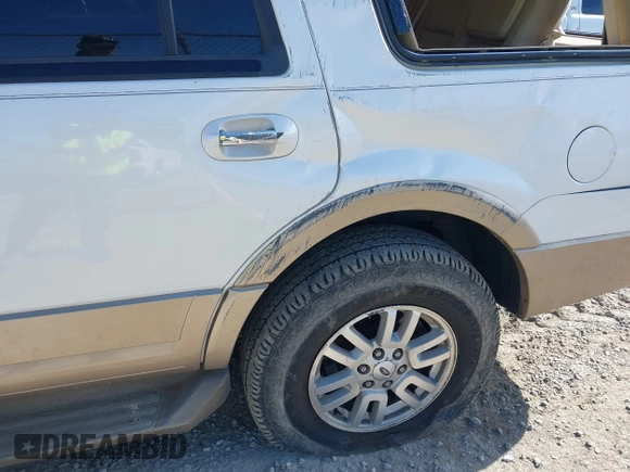 2011 Ford Expedition XLT z VIN 1FMJU1H58BEF02139, wystawiony jako IAAI lot #42065356 z przebiegiem 144 103 mil mil oraz . Historia ofert i sprzedaży dostępna na DreamBid. Obrazek 20.