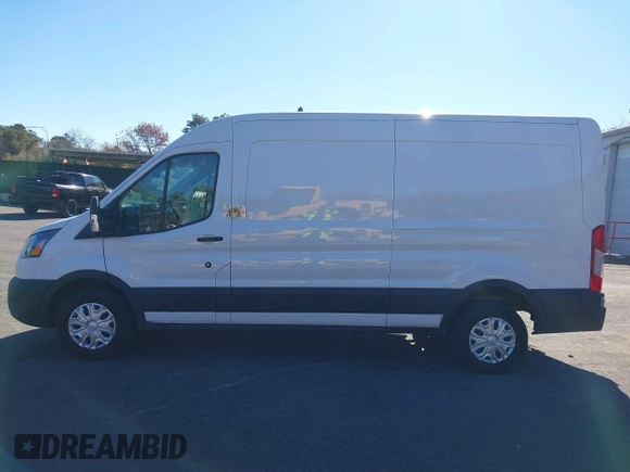 2022 Ford E-Transit Cargo with VIN 1FTBW9CK0NKA50238, listed as a IAAI auction lot 40785590 with 38,944 mi miles. Bid and sale history available at carsss.com. Image 14.