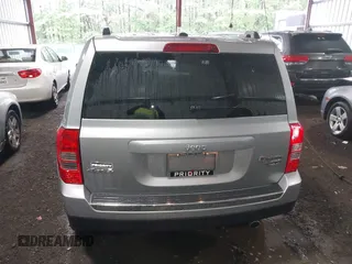 2016 Jeep Patriot High Altitude z VIN 1C4NJRFB0GD500582, wystawiony jako IAAI lot #42298262 z przebiegiem 117 643 mil mil oraz . Historia ofert i sprzedaży dostępna na DreamBid. Obrazek 17.