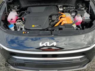2025 Kia Niro LX with VIN KNDCP3LE6S5214451, listed as a Copart auction lot 81022254 with 15 mi miles and Clean Title. Bid and sale history available at carsss.com. Image 12.