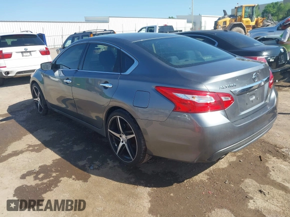 2016 Nissan Altima SL with VIN 1N4AL3AP0GC249504, listed as a IAAI auction lot 42092720 with 158,079 mi miles and . Bid and sale history available at carsss.com. Image 3.