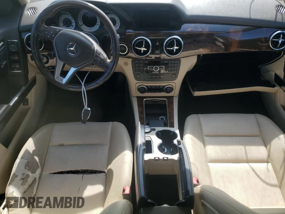 2013 Mercedes-Benz GLK 350 z VIN WDCGG5HBXDG144837, wystawiony jako Copart lot #51410445 z przebiegiem 178 574 mil mil oraz Czysty tytuł • Clean title. Historia ofert i sprzedaży dostępna na DreamBid. Obrazek 8.