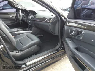 2016 Mercedes-Benz E-Class E 350 Sport with VIN WDDHF5KB6GB264678, listed as a IAAI auction lot 40978177 with 106,285 mi miles. Bid and sale history available at carsss.com. Image 5.