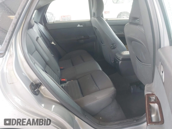 2006 Volvo S40 2.4L with VIN YV1MS382X62187886, listed as a IAAI auction lot 41943211 with 173,125 mi miles. Bid and sale history available at carsss.com. Image 8.
