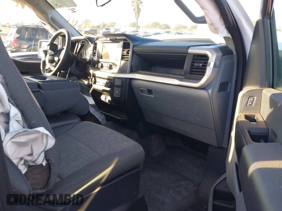 2023 Ford F-150 XL with VIN 1FTMF1C50PKF47393, listed as a IAAI auction lot 41337590 with 43,708 mi miles and . Bid and sale history available at carsss.com. Image 5.