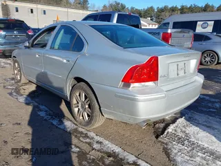 2006 Volvo S60 2.5T with VIN YV1RH592X62520554, listed as a IAAI auction lot 41461188 with 101,487 mi miles. Bid and sale history available at carsss.com. Image 3.