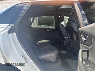 2019 Audi Q8 Premium Plus z VIN WA1BVAF15KD028897, wystawiony jako IAAI lot #42362513 z przebiegiem 108 105 mil mil oraz . Historia ofert i sprzedaży dostępna na DreamBid. Obrazek 8.