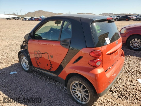 2008 Smart fortwo Pure z VIN WMEEJ31X78K123537, wystawiony jako Copart lot #48391295 z przebiegiem 94 051 mil mil oraz Szkody całkowita. Historia ofert i sprzedaży dostępna na DreamBid. Obrazek 2.