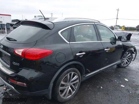 2017 Infiniti QX50 with VIN JN1BJ0RPXHM385063, listed as a IAAI auction lot 38343620 with 83,940 mi miles. Bid and sale history available at carsss.com. Image 4.