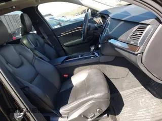 2019 Volvo XC90 Momentum with VIN YV4A22PK0K1424421, listed as a IAAI auction lot 41965642 with 78,135 mi miles. Bid and sale history available at carsss.com. Image 5.