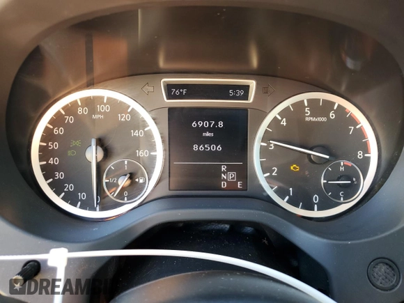 2017 Infiniti QX30 Premium with VIN SJKCH5CP1HA018988, listed as a Copart auction lot 82046314 with 86,506 mi miles and Clean Title. Bid and sale history available at DreamBid. Image 8.