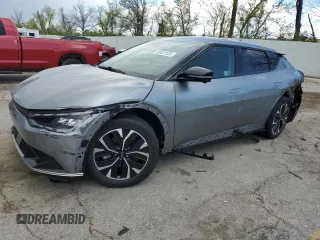 2023 Kia EV6 Wind z VIN KNDC3DLC9P5098105, wystawiony jako Copart lot #52437125 z przebiegiem 43 837 mil mil oraz Szkoda całkowita • Salvage title. Historia ofert i sprzedaży dostępna na DreamBid. Obrazek 1.