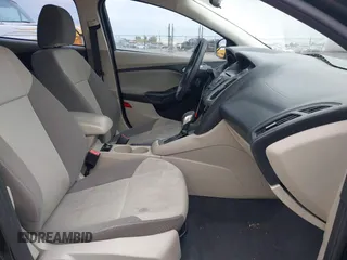 2013 Ford Focus SE with VIN 1FADP3K2XDL247582, listed as a IAAI auction lot 42083081 with 195,688 mi miles. Bid and sale history available at carsss.com. Image 5.
