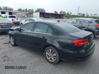 2015 Volkswagen Jetta SE with VIN 3VWD17AJ7FM276323, listed as a IAAI auction lot 40772955 with 135,593 mi miles and . Bid and sale history available at DreamBid. Image 3.