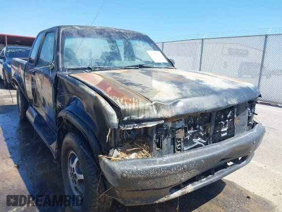1996 Dodge Dakota z VIN 1B7GG23Y0TS645277, wystawiony jako IAAI lot #42226257 z przebiegiem 176 706 mil mil oraz . Historia ofert i sprzedaży dostępna na DreamBid. Obrazek 6.