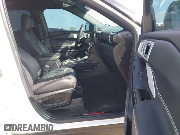 2021 Ford Explorer ST z VIN 1FM5K8GCXMGA81385, wystawiony jako IAAI lot #41828212 z przebiegiem 66 477 mil mil oraz . Historia ofert i sprzedaży dostępna na DreamBid. Obrazek 5.