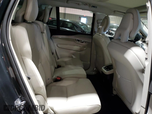 2021 Volvo XC90 Momentum with VIN YV4102PKXM1710558, listed as a Copart auction lot 83313424 with 40,759 mi miles and Salvage Title. Bid and sale history available at carsss.com. Image 12.