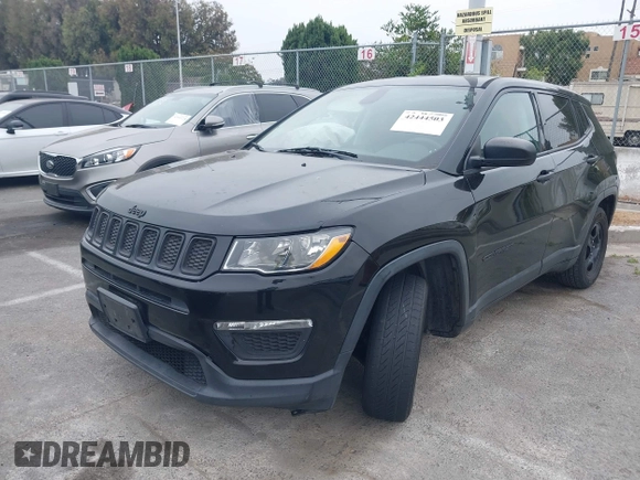 2018 Jeep Compass Sport z VIN 3C4NJCAB2JT250946, wystawiony jako IAAI lot #42444503 z przebiegiem 159 960 mil mil oraz . Historia ofert i sprzedaży dostępna na DreamBid. Obrazek 16.