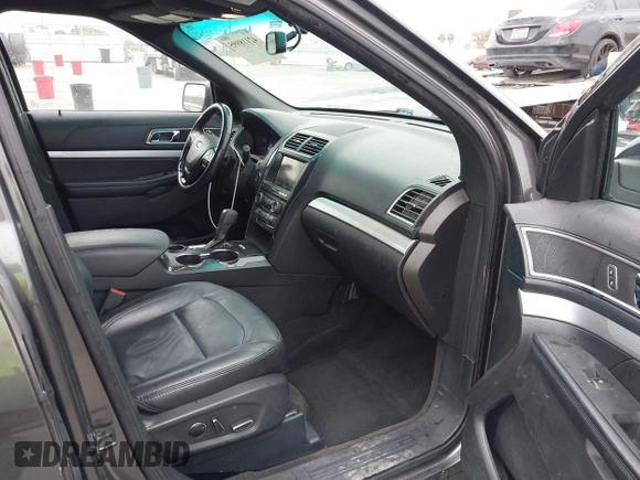 2016 Ford Explorer XLT with VIN 1FM5K7DH8GGB95352, listed as a IAAI auction lot 42118995 with 140,963 mi miles and . Bid and sale history available at carsss.com. Image 5.