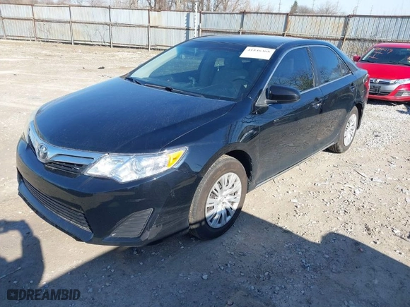 2012 Toyota Camry L with VIN 4T4BF1FKXCR176980, listed as a IAAI auction lot 41846368 with 190,645 mi miles. Bid and sale history available at carsss.com. Image 2.