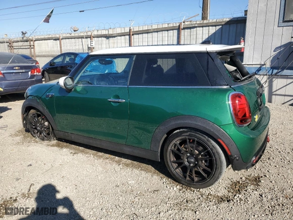 2022 MINI Hardtop 2 Door Cooper SE with VIN WMW13DJ01N2R00366, listed as a Copart auction lot 81752854 with 0 mi miles and Non Repairable. Bid and sale history available at carsss.com. Image 2.