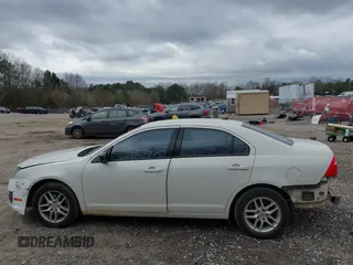 2011 Ford Fusion S with VIN 3FAHP0GA1BR337461, listed as a IAAI auction lot 41715964 with 219,486 mi miles. Bid and sale history available at carsss.com. Image 15.