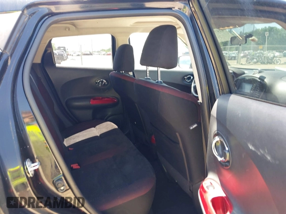 2015 Nissan Juke S with VIN JN8AF5MR5FT508159, listed as a IAAI auction lot 41977609 with 119,915 mi miles. Bid and sale history available at carsss.com. Image 8.