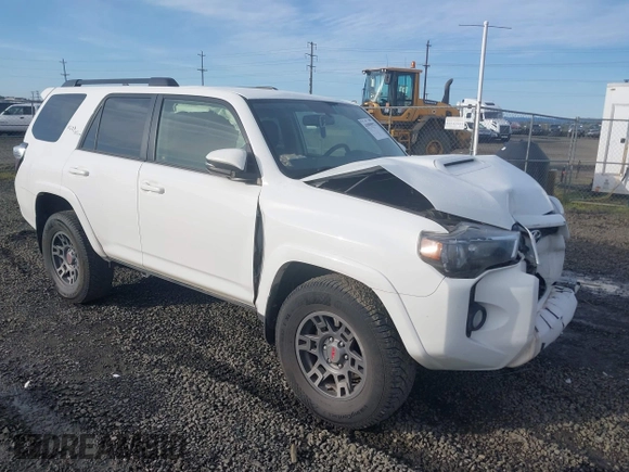 2019 Toyota 4Runner SR5 with VIN JTEBU5JRXK5700956, listed as a IAAI auction lot 41999972 with 61,032 mi miles and . Bid and sale history available at DreamBid. Image 1.