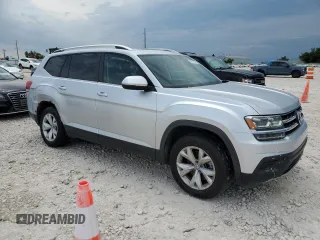 2018 Volkswagen Atlas Launch Edition with VIN 1V2BR2CA4JC500319, listed as a Copart auction lot 55771225 with 76,511 mi miles and Salvage title. Bid and sale history available at DreamBid. Image 4.