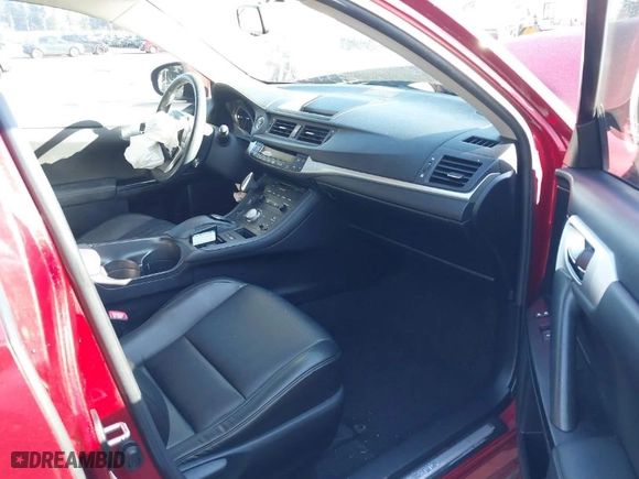 2011 Lexus CT 200h with VIN JTHKD5BH1B2008322, listed as a IAAI auction lot 41681509 with 132,537 mi miles. Bid and sale history available at carsss.com. Image 5.