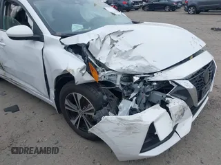 2022 Nissan Sentra SV z VIN 3N1AB8CV0NY314459, wystawiony jako IAAI lot #41268638 z przebiegiem Nie podano mil oraz . Historia ofert i sprzedaży dostępna na DreamBid. Obrazek 6.