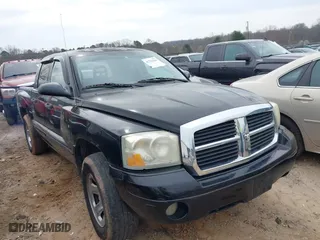 2005 Dodge Dakota Laramie with VIN 1D7HE58NX5S210320, listed as a IAAI auction lot 41767606 with 1 mi miles. Bid and sale history available at carsss.com. Image 1.