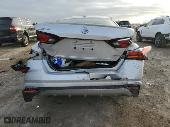 2019 Nissan Altima 2.5 S with VIN 1N4BL4BW3KC197617, listed as a Copart auction lot 84879664 with 113,771 mi miles and Salvage Title. Bid and sale history available at carsss.com. Image 6.