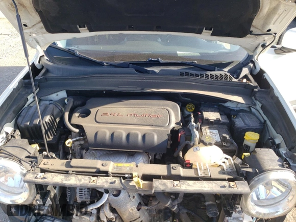 2017 Jeep Renegade Altitude with VIN ZACCJBBB0HPG49887, listed as a Copart auction lot 61934545 with 118,057 mi miles and Salvage title. Bid and sale history available at DreamBid. Image 12.