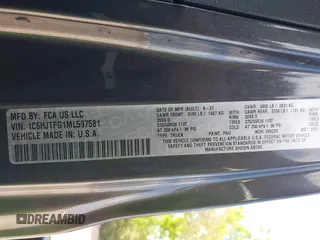 2021 Jeep Gladiator High Altitude z VIN 1C6HJTFG1ML597581, wystawiony jako IAAI lot #42191690 z przebiegiem 47 740 mil mil oraz . Historia ofert i sprzedaży dostępna na DreamBid. Obrazek 9.