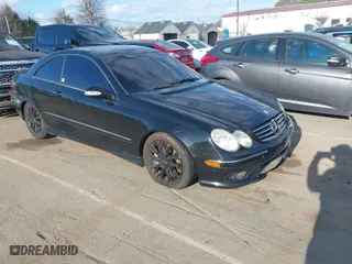 2004 Mercedes-Benz CLK-Class 5.0L with VIN WDBTJ75J14F095156, listed as a IAAI auction lot 41815605 with 176,902 mi miles. Bid and sale history available at carsss.com. Image 1.