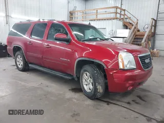 2013 GMC Yukon XL SLT with VIN 1GKS2KE75DR333420, listed as a IAAI auction lot 41712106 with 234,473 mi miles. Bid and sale history available at carsss.com. Image 1.
