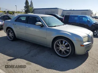 2005 Chrysler 300 with VIN 2C3AA53G45H528705, listed as a Copart auction lot 55176745 with 172,422 mi miles and Clean Title. Bid and sale history available at carsss.com. Image 4.